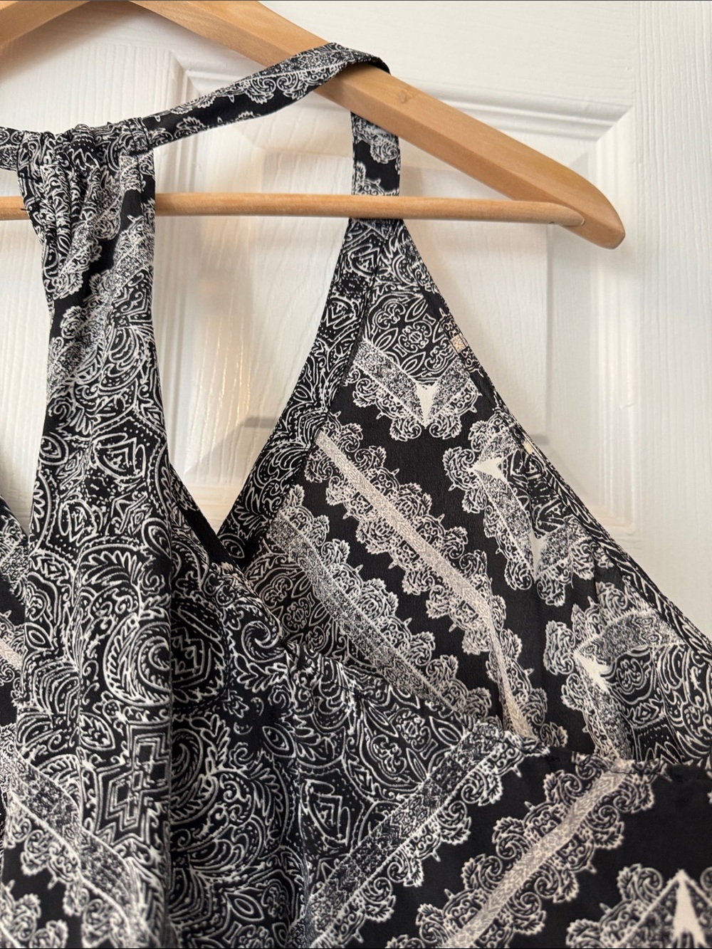 Ella Moss Black & White Paisley Racerback Tank 100% silk - Picture 6 of 12